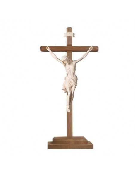 Crucifix sur pied avec Christ en bois sculpté
