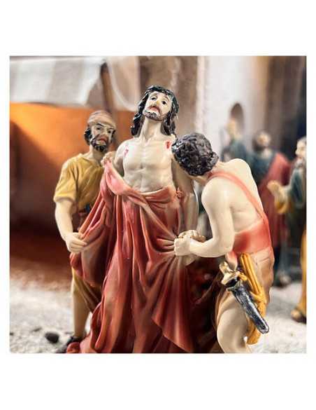 Jésus est dépouillé de ses vêtements - Figurines en résine