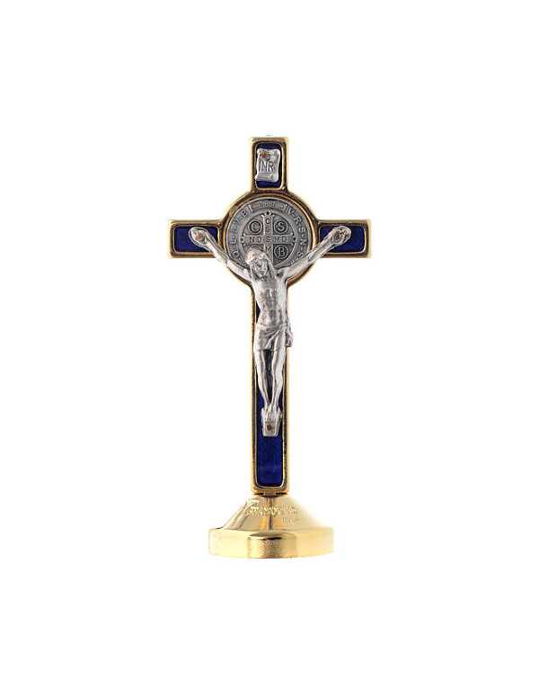 Petite croix de saint Benoît sur socle en métal émaillé bleu et laiton argenté.