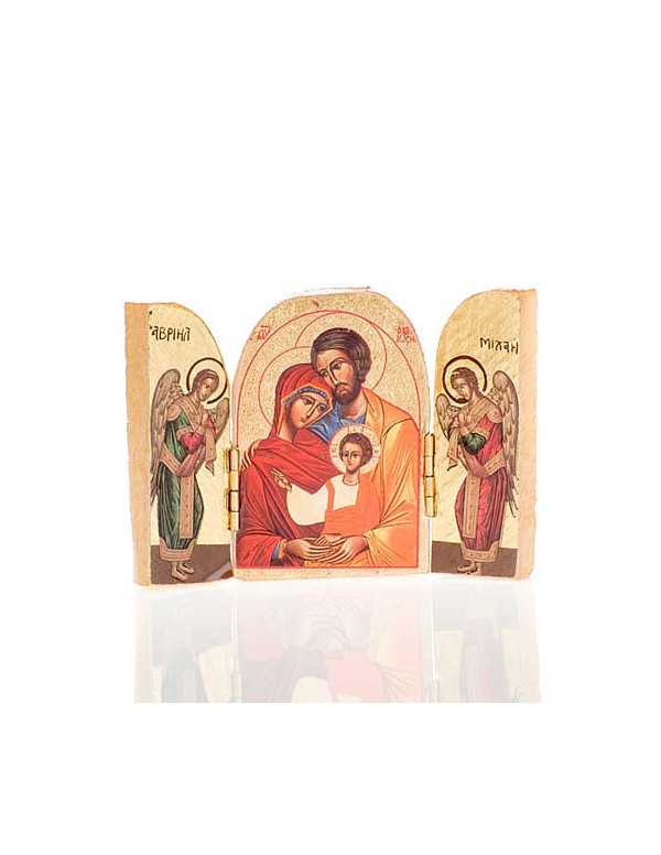 Petit triptyque de la Sainte Famille entourée de deux anges.