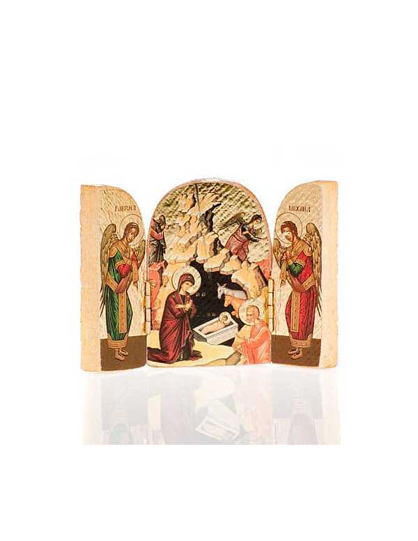 Petit triptyque de la Nativité avec deux anges de chaque côté.