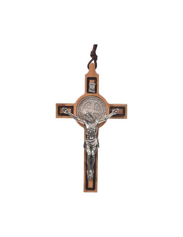 Pendentif, croix de saint Benoît, en bois d'olivier, réalisé à la main.
