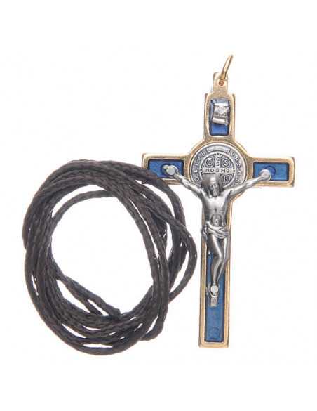 Pendentif croix de saint Benoît