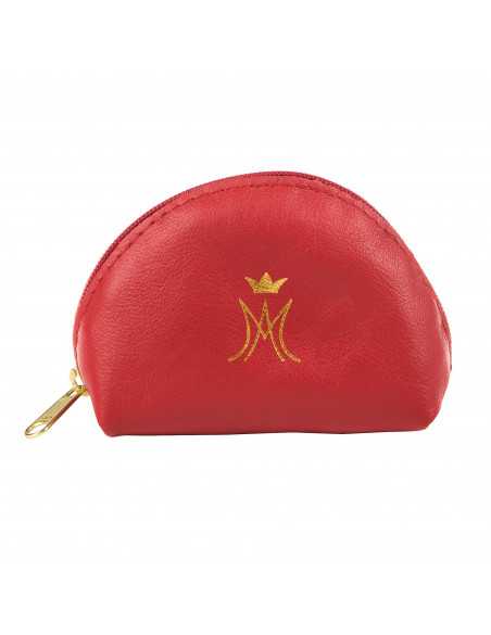Etui à chapelet en cuir rouge en forme de pochette.