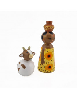 Africaine et sa chèvre en bois tourné et peint à la main, réalisées dans un atelier solidaire aux Philippines. 2