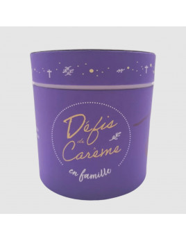 Une jolie boîte avec 52 défis pour petits et grands pour chaque jour du Carême. 2