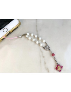 Ce dizainier est entièrement créé à la main avec des perles en nacre naturelle et rhodonite.