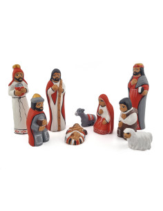 Crèche péruvienne en terre cuite composée de 9 personnages de 9 cm