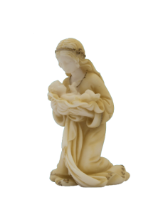Ravissante et très fine statuette de la Vierge en prière, qui porte avec tendresse l'Enfant Jésus.