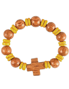 Bracelet dizainier en bois de cocotier réalisé dans un atelier solidaire aux Philippines.