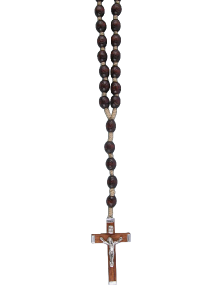 Chapelet en bois monté sur une corde, avec le Christ sur la Croix.
