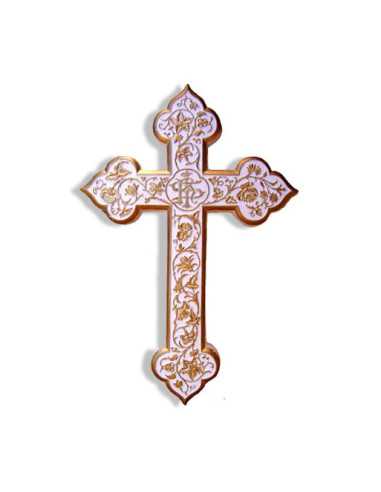 Ravissante croix ornée en plâtre, avec attache au dos.
