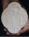 Bas-relief Vierge de l'Aurore