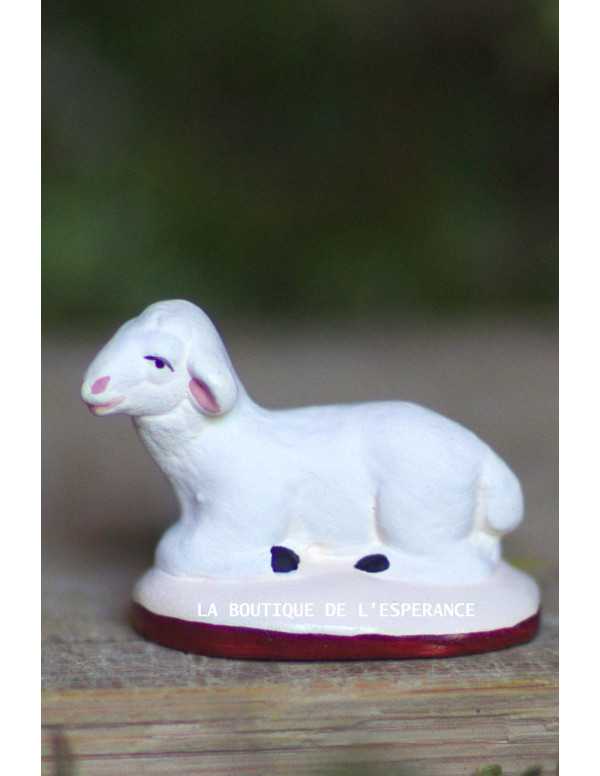 mouton couché santon de Provence de la collection Gateau et fils