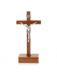 Crucifix en noyer sur socle