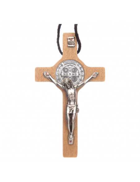 Pendentif, croix de saint Benoît en bois naturel