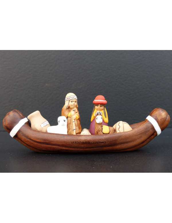 Crèche du Pérou dans un canoë