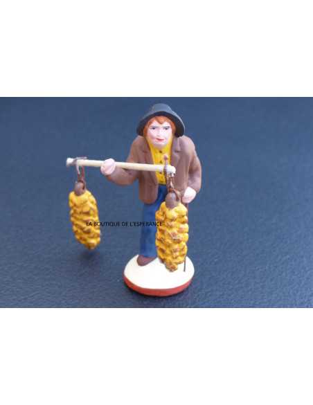 Le porteur d'ail - santon provençal en terre cuite de la maison Gateau - 7 cm