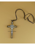 Pendentif Croix de Saint Benoît en bois d'olivier