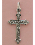 Jolie croix ornée en argent de 23 mm