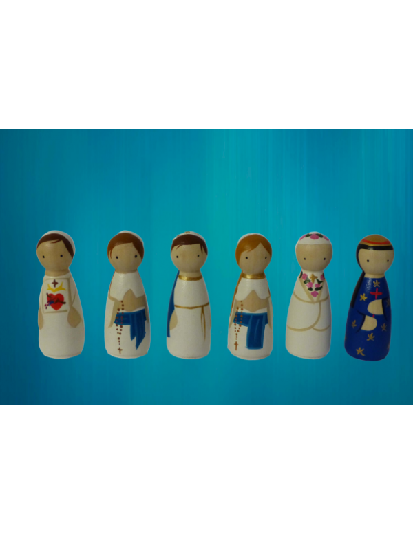 six petites statues de la Vierge Marie en bois peint