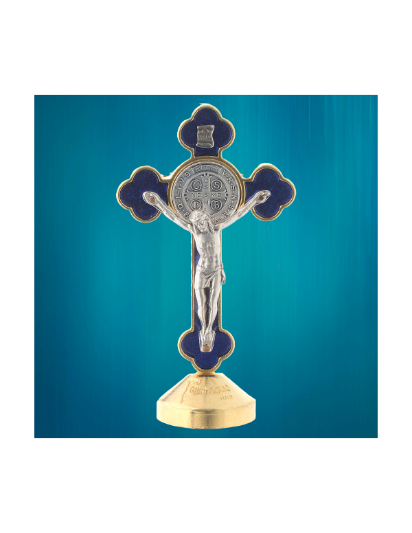 Petite croix de saint Benoît en métal émaillé bleu. Le Christ et la médaille sont en laiton argenté.