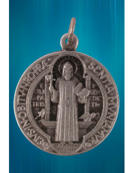 Médaille de Saint Benoît en métal argenté de haute qualité.