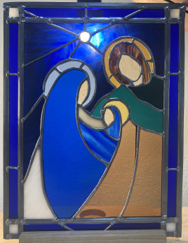 Vitrail de la Nativité réalisé par l'Atelier des Séraphins Vitrail, réalisé en verre soufflé à la bouche.