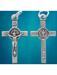 Petite croix de Saint Benoît en métal argenté